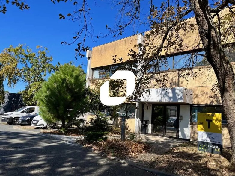 Office in Mérignac for lease - Building Photo - Image 1 of 13