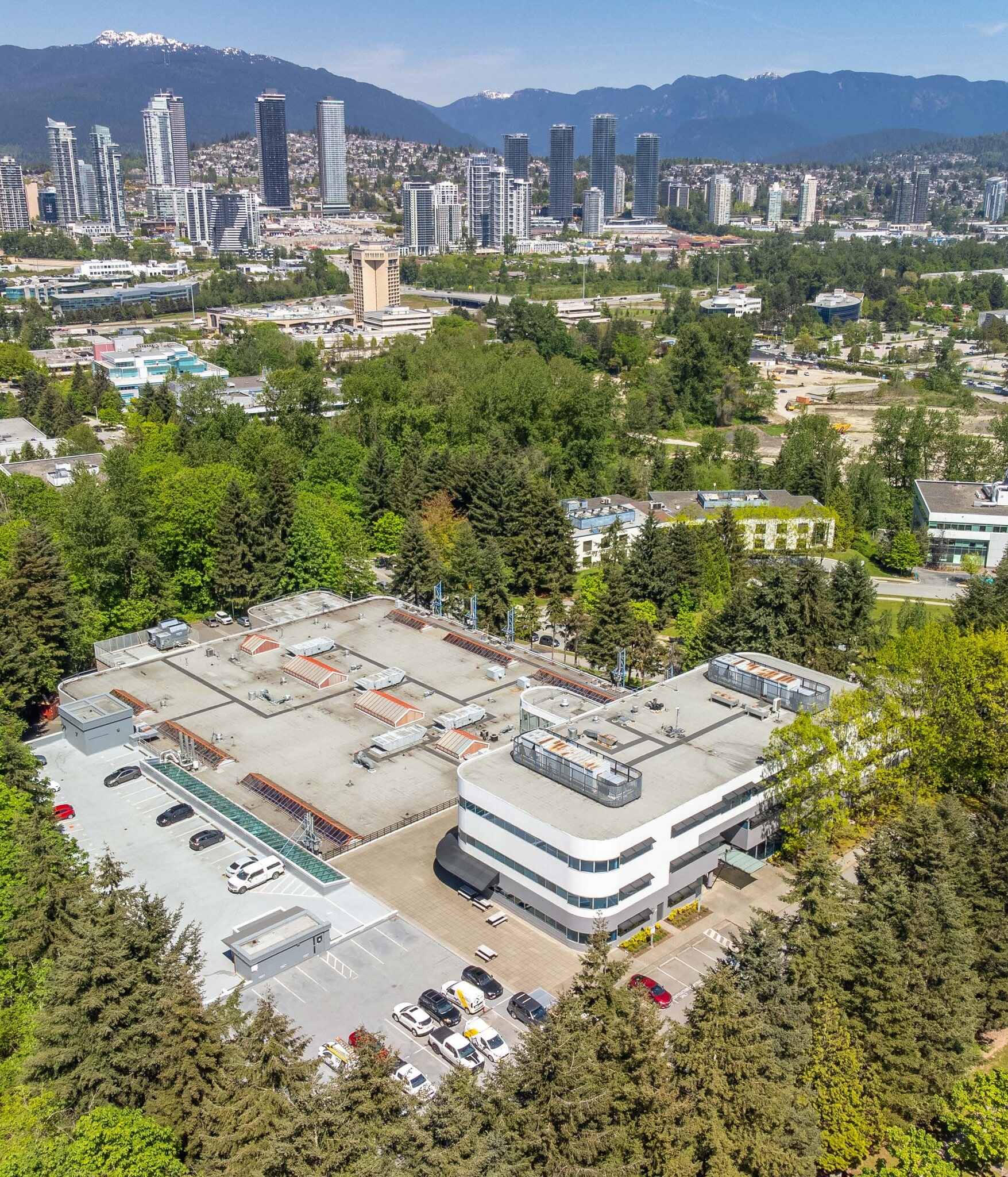 4225 Kincaid St, Burnaby, BC à louer Photo du bâtiment- Image 1 de 7