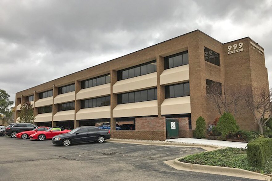 999 Haynes St, Birmingham, MI à louer - Photo du bâtiment - Image 1 de 5