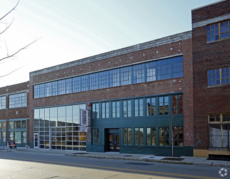 345 S Front St, Memphis, TN à vendre - Photo du bâtiment - Image 2 de 31