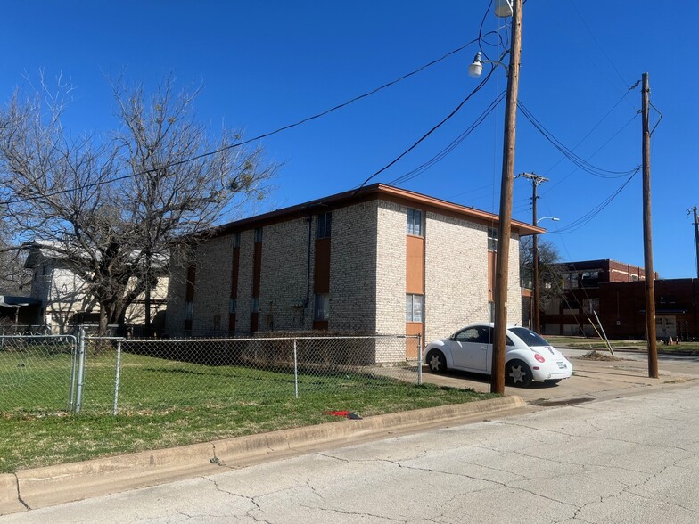 1801 NE 1st Ave, Mineral Wells, TX for sale - Building Photo - Image 2 of 4