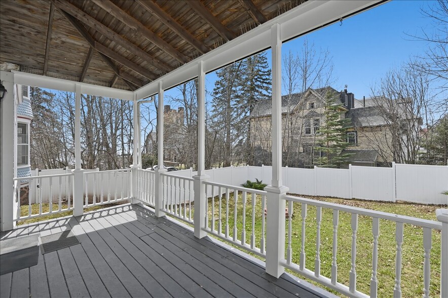 1727 E Superior St, Duluth, MN for sale - Building Photo - Image 3 of 30