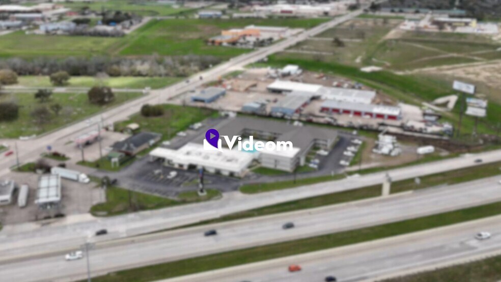 26010 Southwest Fwy, Rosenberg, TX à vendre - Vidéo sur l’inscription commerciale - Image 2 de 15