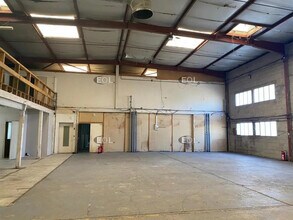 Industrial in Lagny-sur-Marne for sale Interior Photo- Image 1 of 6