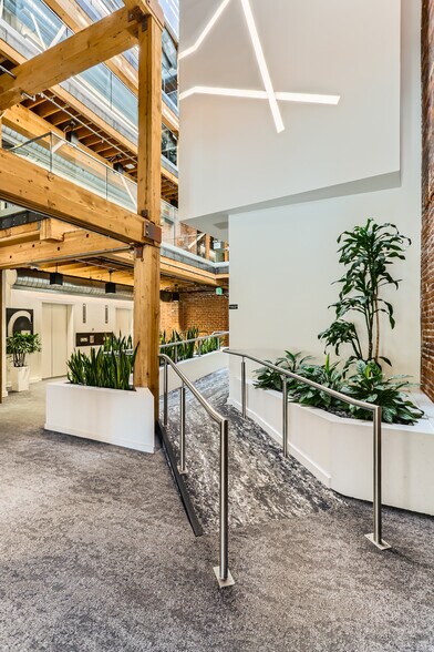 1730 Blake St, Denver, CO à louer - Photo du bâtiment - Image 2 de 16