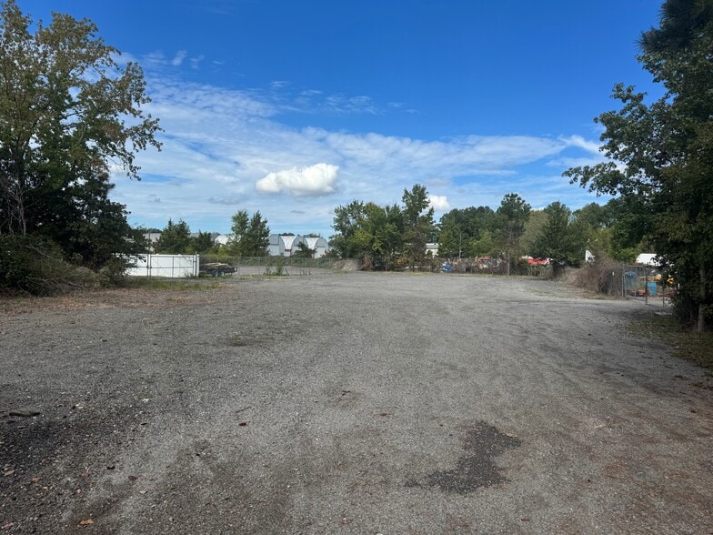 10420 Lewistown Rd, Ashland, VA à louer - Photo du bâtiment - Image 3 de 3