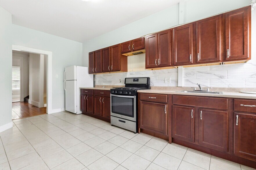 31-33 Lothrop St, Boston, MA à vendre - Photo du bâtiment - Image 2 de 17