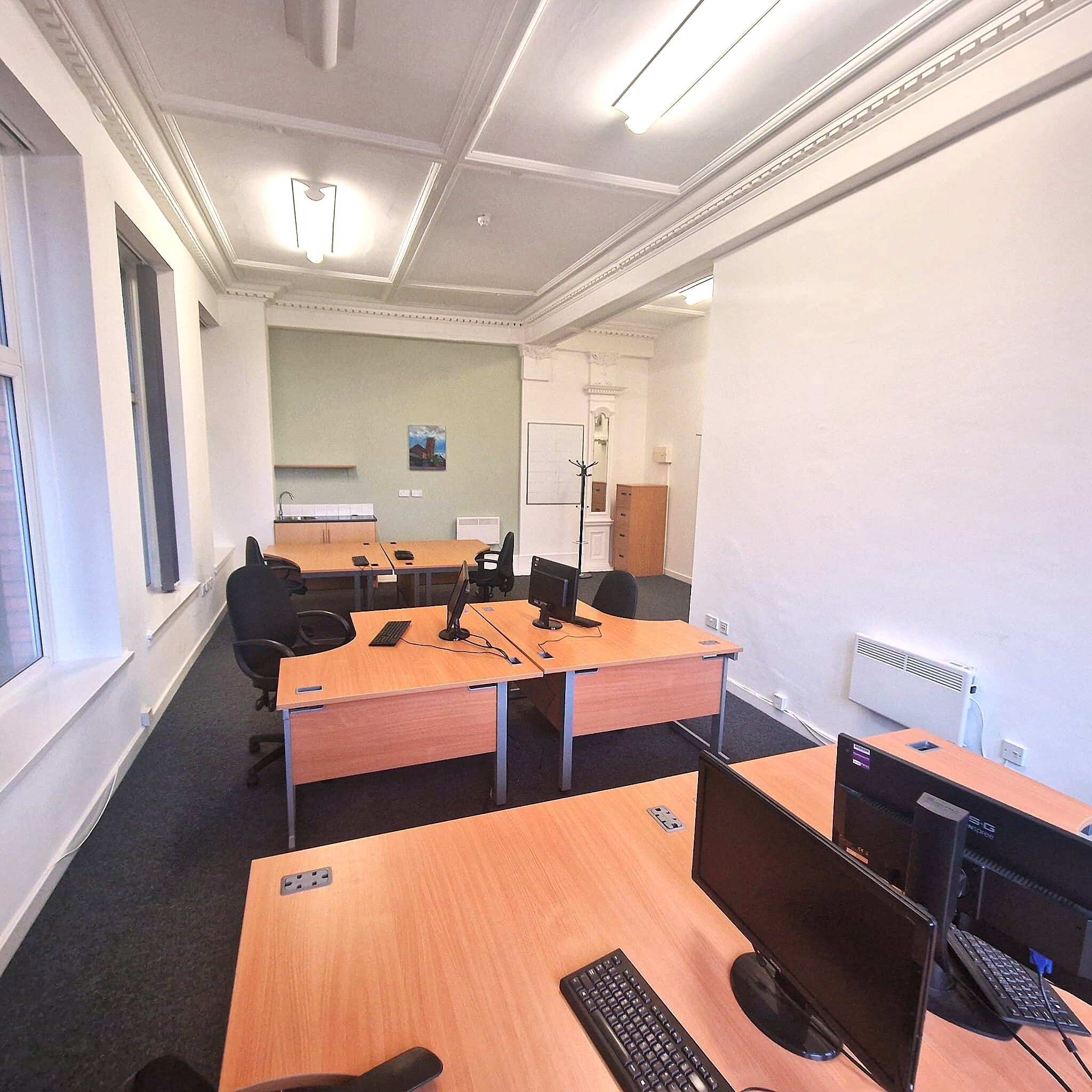 St. Georges Rd, Bolton for lease Interior Photo- Image 1 of 5