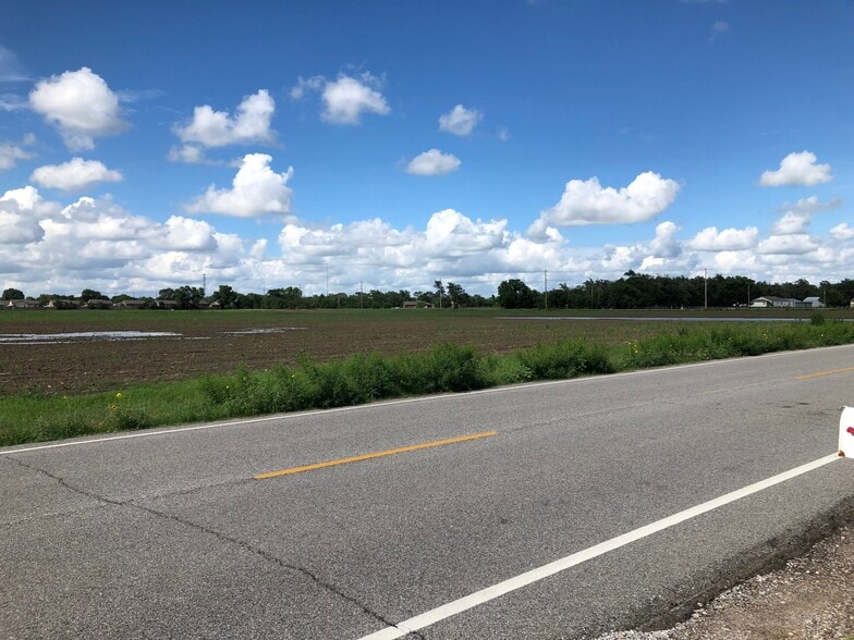 7945 Broadway, Haysville, KS for sale - Building Photo - Image 2 of 4