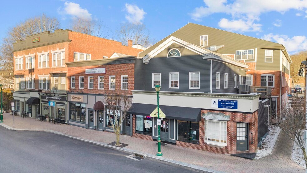 51 N Main St, Southington, CT à louer - Photo du bâtiment - Image 3 de 32