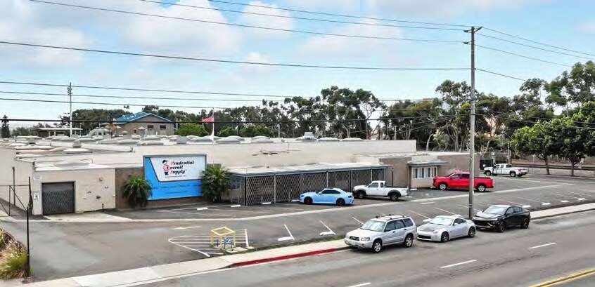 740 F St, Chula Vista, CA à vendre - Photo du bâtiment - Image 2 de 7