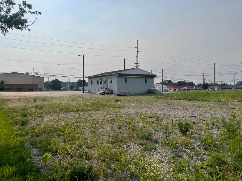 3005 S County Road 25A, Troy, OH à louer - Photo du bâtiment - Image 3 de 4