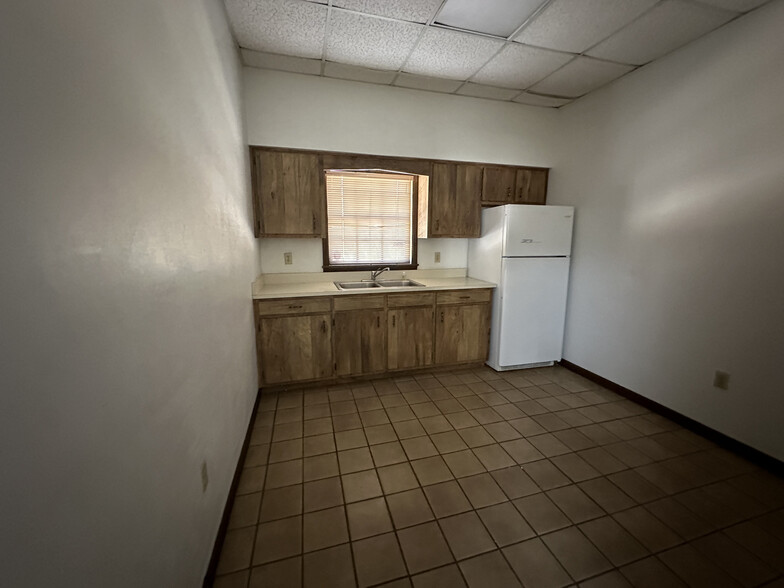 750 Wylly Ave, Sanford, FL for lease - Interior Photo - Image 2 of 6