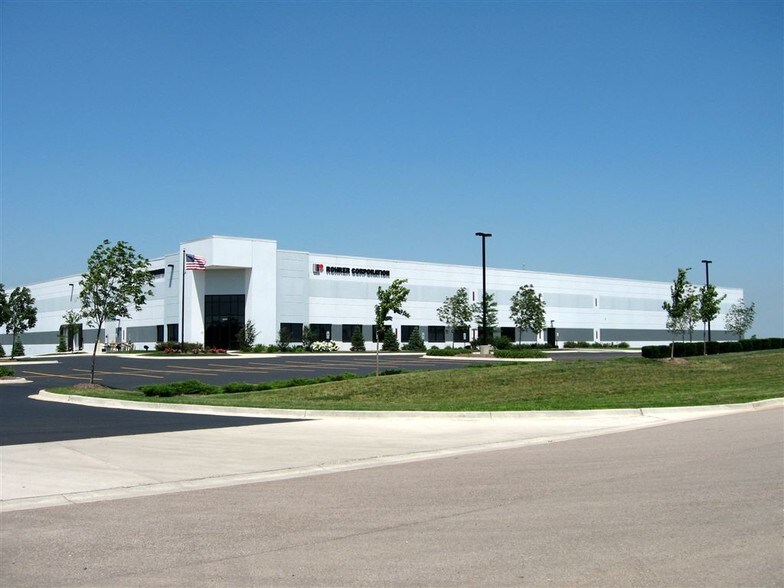 Dahmer Rd, Huntley, IL à vendre - Photo du bâtiment - Image 2 de 5