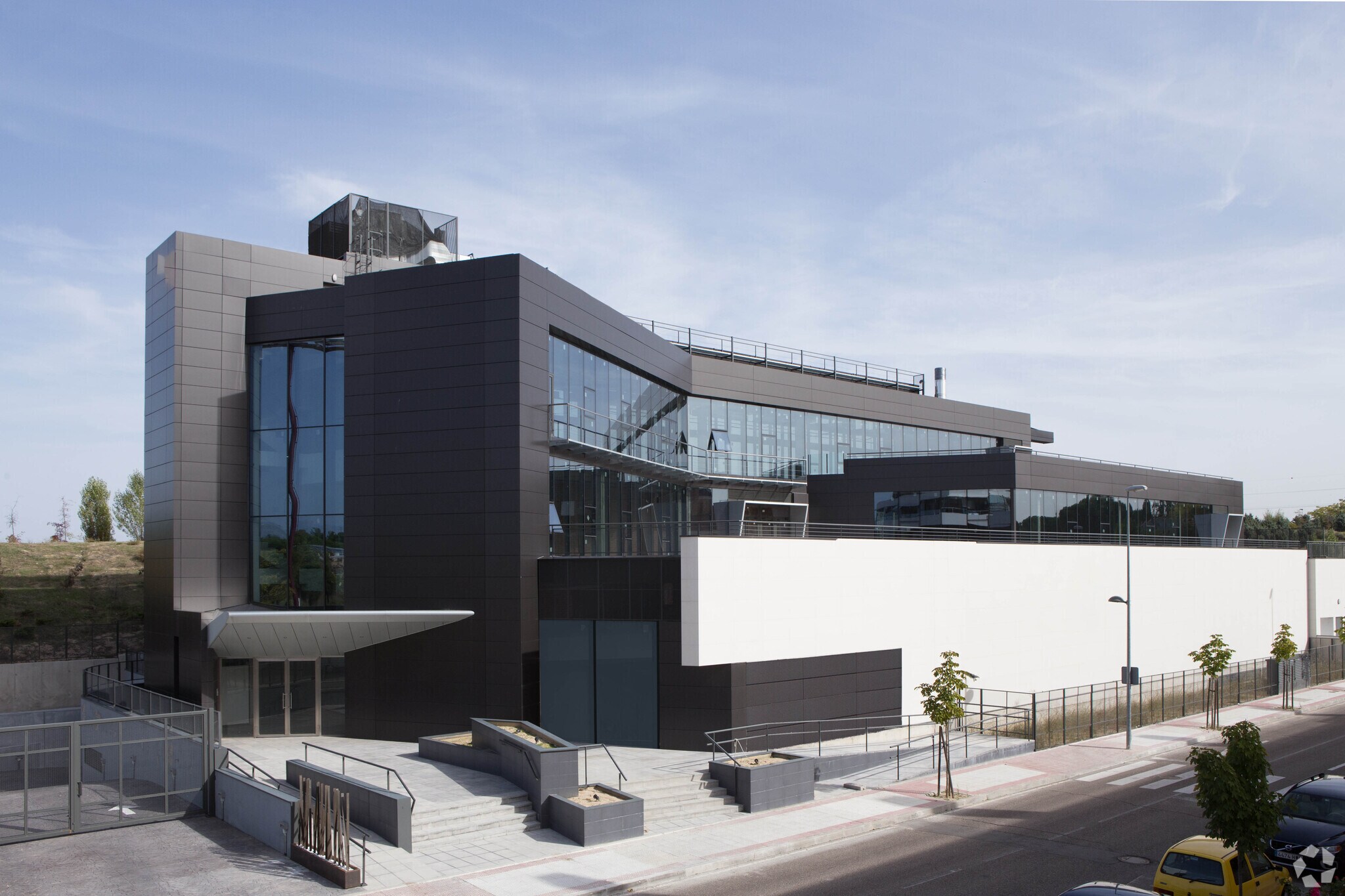 Calle María Guerrero, 34, Las Rozas de Madrid, Madrid for lease Interior Photo- Image 1 of 2