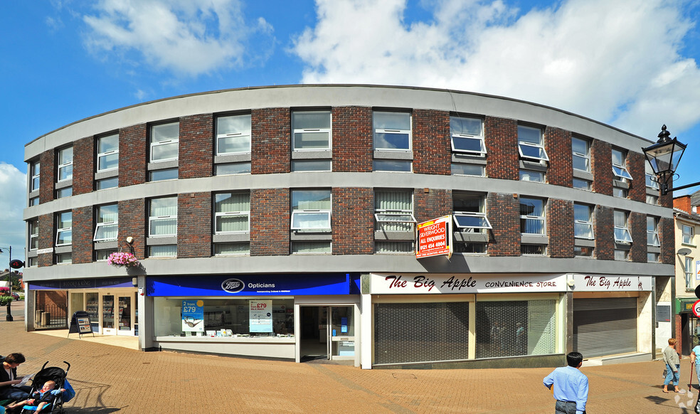 Hagley St, Halesowen for lease - Building Photo - Image 2 of 3