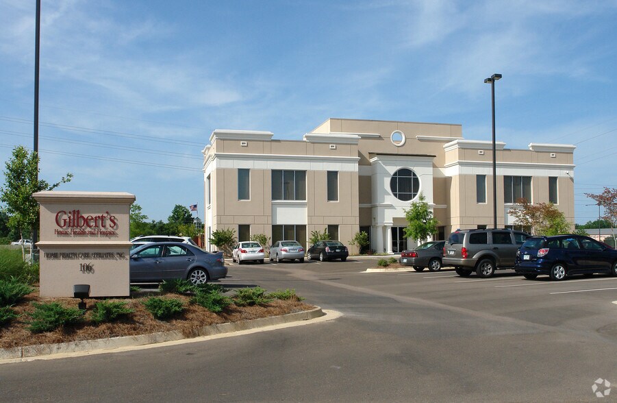 106 Riverview Dr, Flowood, MS à louer - Photo du bâtiment - Image 3 de 5