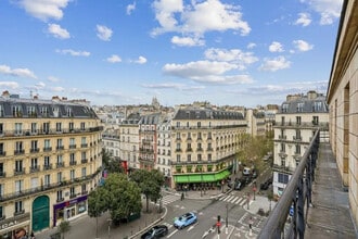 13 Place Kossuth, Paris, PAR - Aerial map view