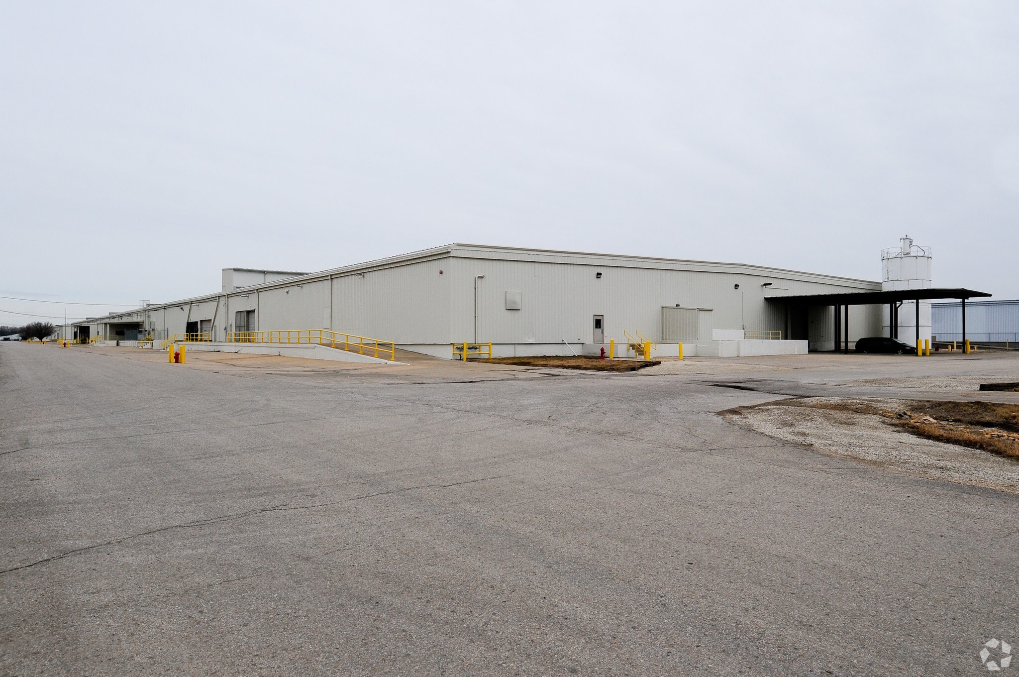 925 SW University Blvd, Topeka, KS à vendre Photo principale- Image 1 de 6