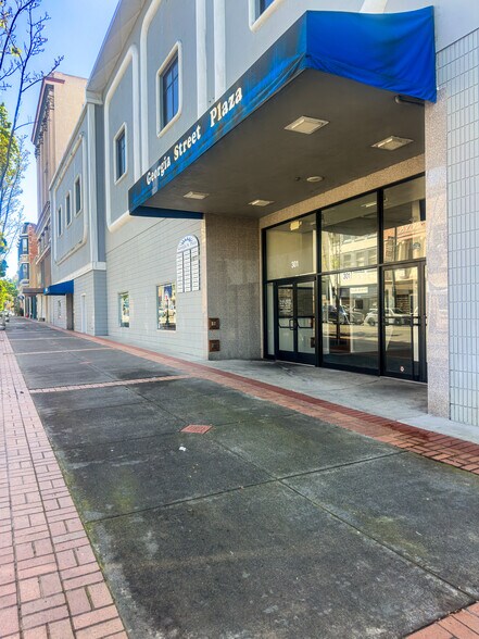 301 Georgia St, Vallejo, CA à louer - Photo du bâtiment - Image 3 de 15