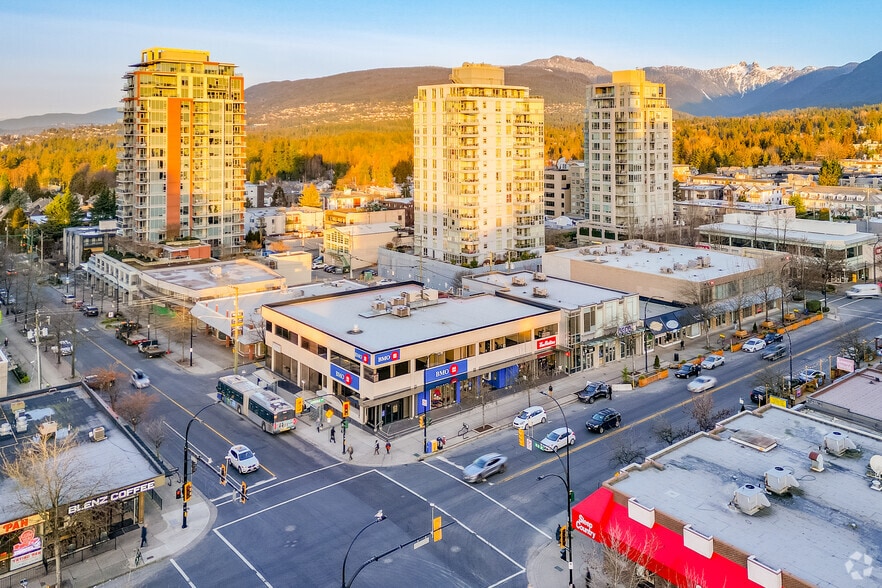 1501-1529 Lonsdale Ave, North Vancouver, BC for lease - Building Photo - Image 3 of 6