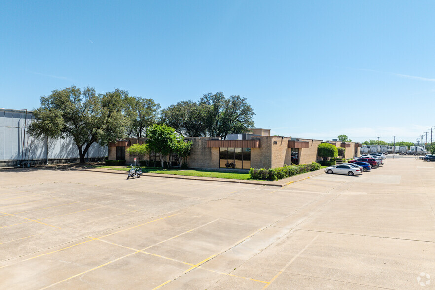 7301 Trinity Blvd, Fort Worth, TX à louer - Photo principale - Image 1 de 11