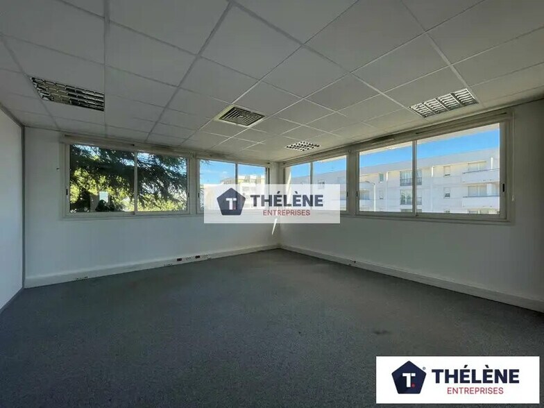 Office in Montpellier for lease - Interior Photo - Image 3 of 8