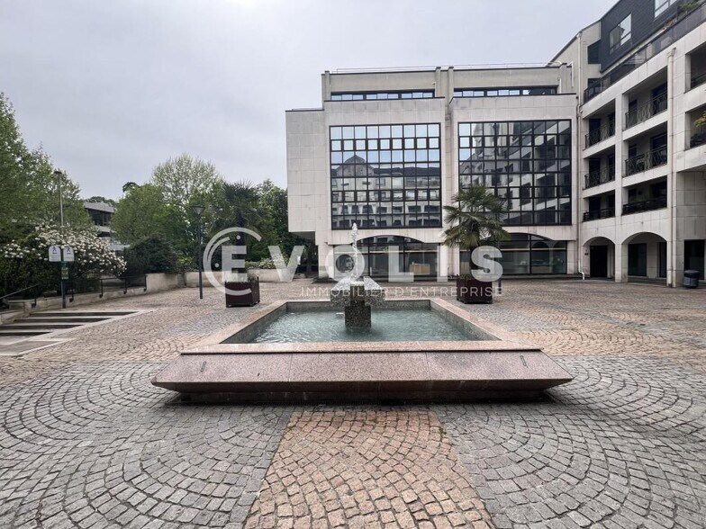 Office in Nogent Sur Marne for lease - Building Photo - Image 3 of 18