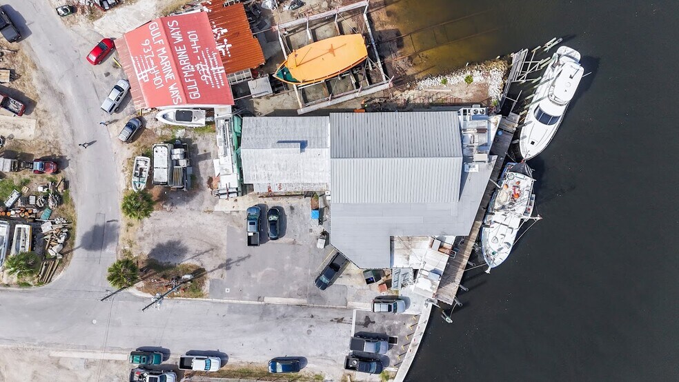 1003 Roosevelt Blvd, Tarpon Springs, FL à vendre - Photo du bâtiment - Image 3 de 17