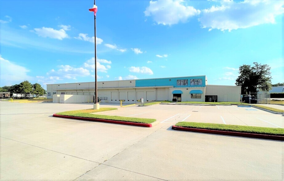 21019 Spring Towne Dr, Spring, TX à louer - Photo du bâtiment - Image 3 de 55