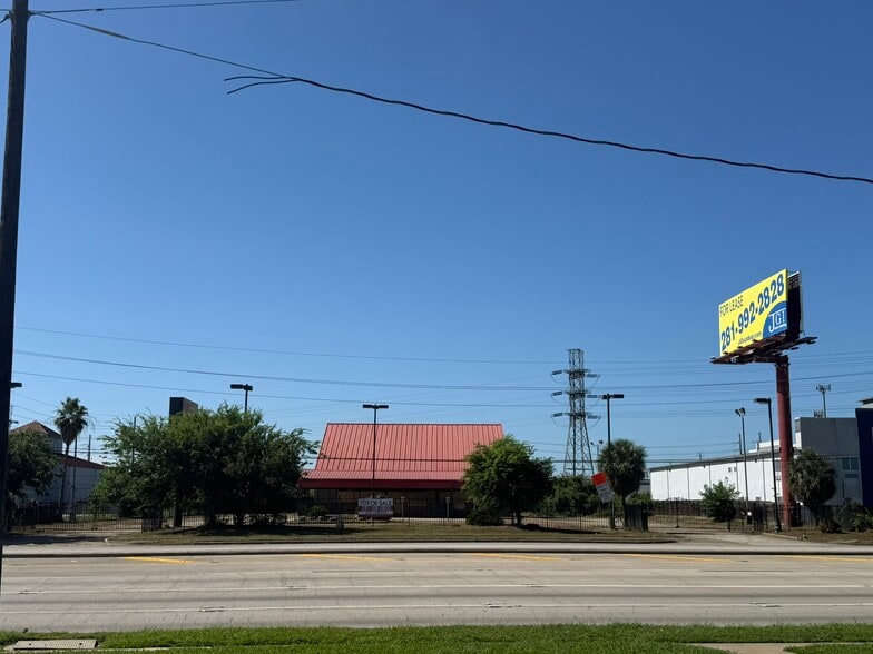 Farm to Market 1960 Road, Houston, TX for lease - Building Photo - Image 2 of 17