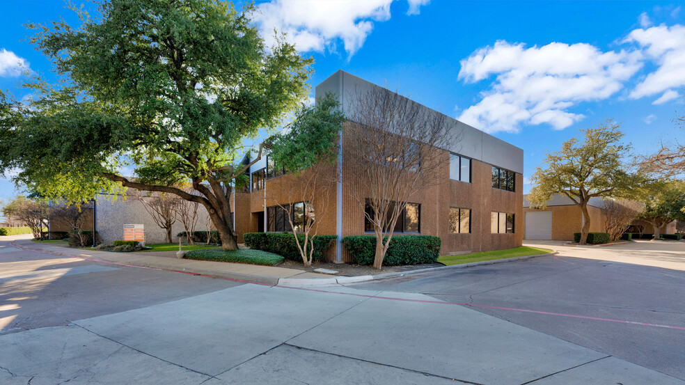 8402 Sterling St, Irving, TX for lease - Building Photo - Image 3 of 6