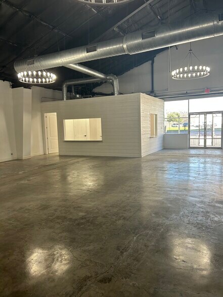 6402 Harrisburg Blvd, Houston, TX à louer - Photo intérieure - Image 2 de 4