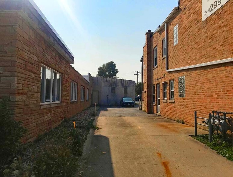 72-76 N Broadway St, Des Plaines, IL for sale - Building Photo - Image 2 of 28