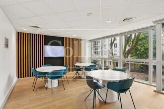 143 Bis Avenue De Verdun, Issy-les-Moulineaux for lease Building Photo- Image 2 of 3