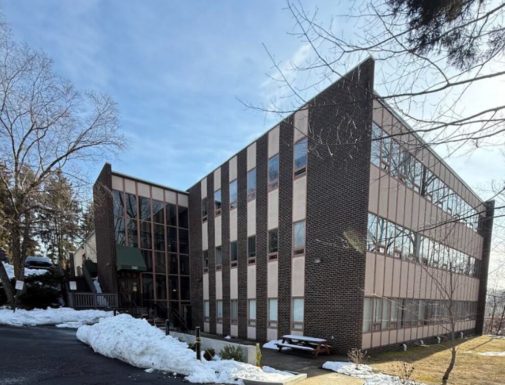 390 Reed Rd, Broomall, PA à louer Photo principale- Image 1 de 6