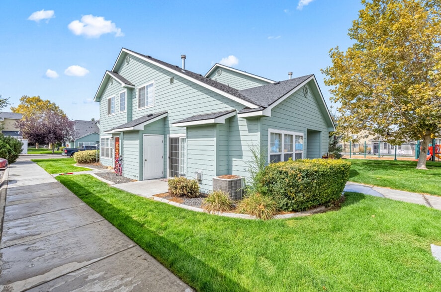 1322 N Wildwood Way, Boise, ID for sale - Building Photo - Image 3 of 8