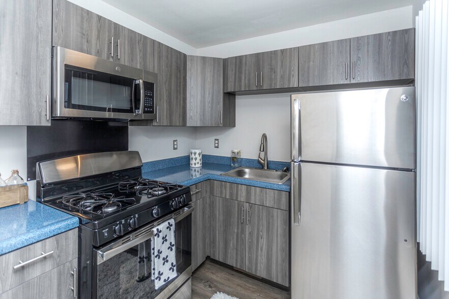 17435-17529 Manderson Rd, Detroit, MI à vendre - Numérisation 3D de Matterport - Image 2 de 21