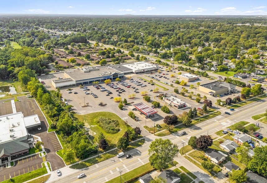 31451 Cherry Hill Rd, Westland, MI for lease - Building Photo - Image 2 of 2