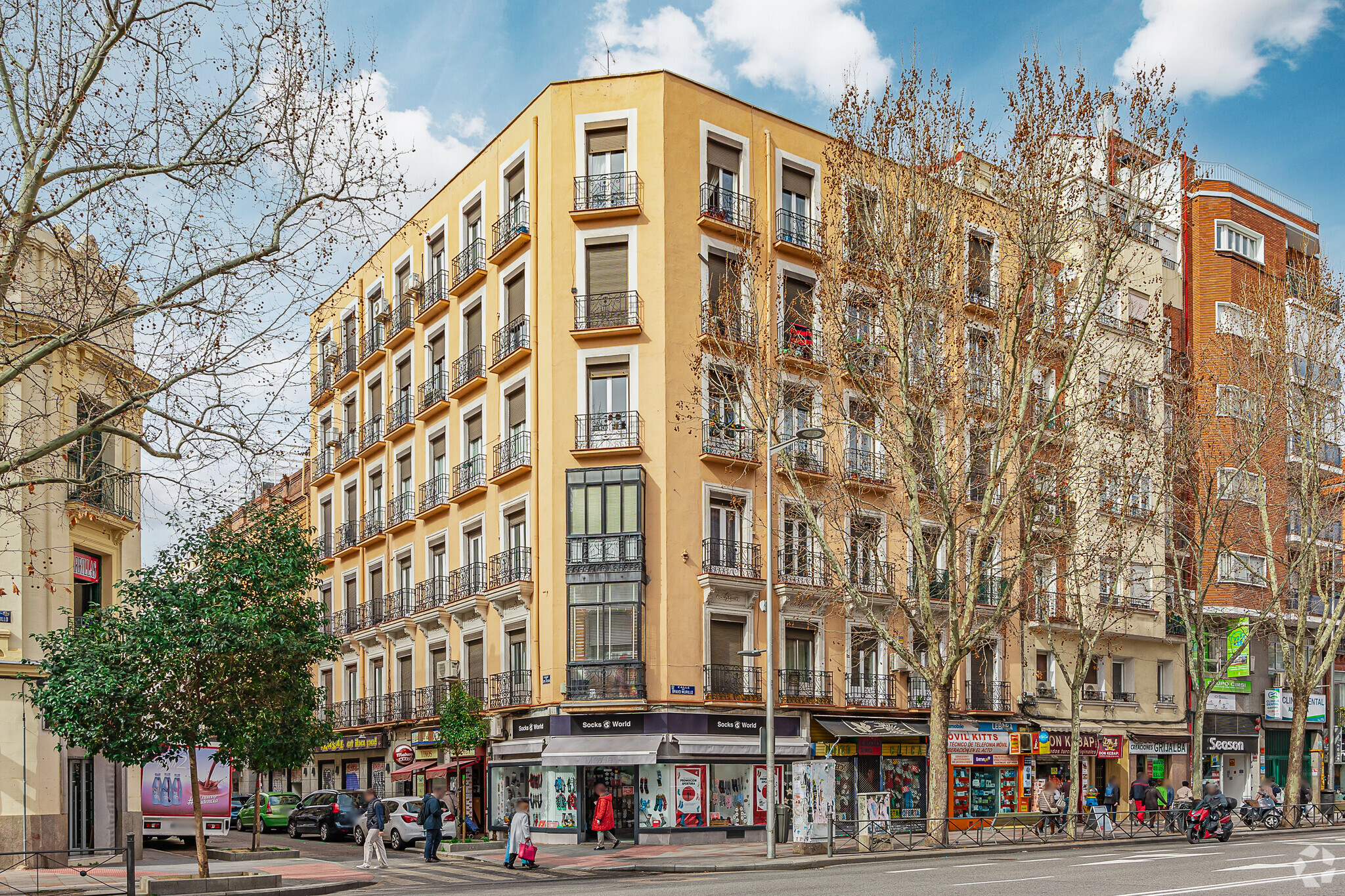 Retail in Madrid, Madrid for lease Primary Photo- Image 1 of 3