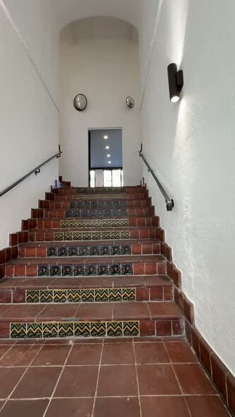 6601-6613 W Sunset Blvd, Los Angeles, CA for lease - Commercial Listing Video - Image 2 of 50