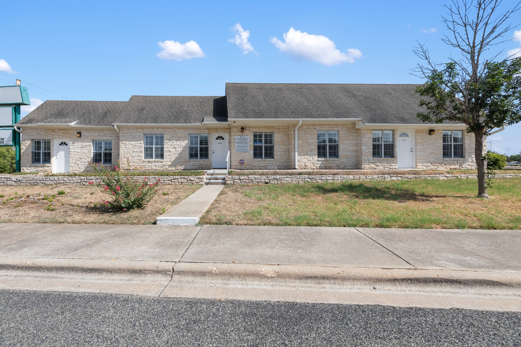 103 Thousand Oaks Blvd, Georgetown, TX for lease Primary Photo- Image 1 of 41