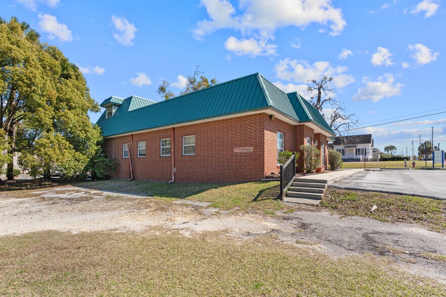 307 NW 3rd St, Ocala, FL à louer - Photo du bâtiment - Image 3 de 9