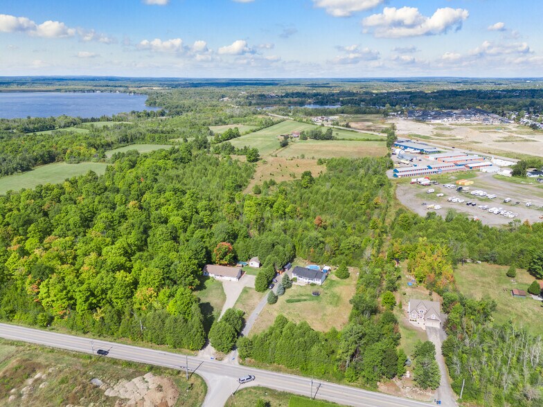 10951 Highway 7, Carleton Place, ON à vendre - Photo du bâtiment - Image 2 de 4