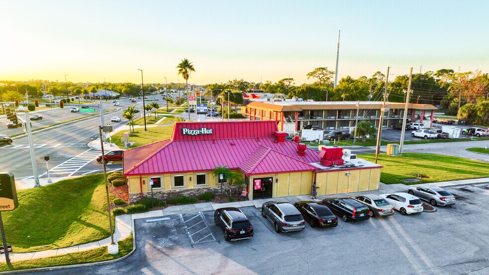 2818 13th St, Saint Cloud, FL à vendre - Photo du bâtiment - Image 1 de 7