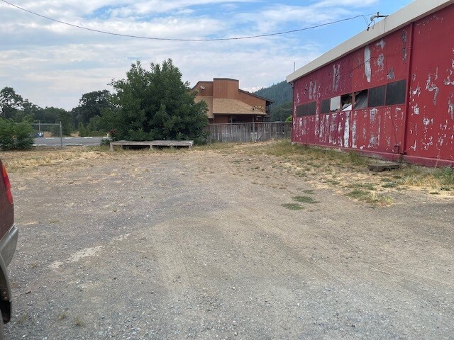 45010 US-101, Laytonville, CA à vendre - Photo du bâtiment - Image 3 de 8