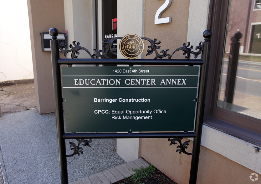 1420-1422 E 4th St, Charlotte, NC à vendre - Photo du bâtiment - Image 3 de 4