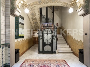 Carrer de la Diputació, 246, Barcelone, Barcelona à louer Hall d’entrée- Image 2 de 8