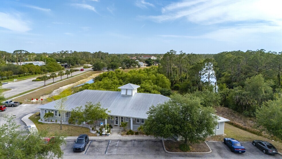 2525 Bobcat Village Center Rd, North Port, FL à vendre - Photo du bâtiment - Image 3 de 11