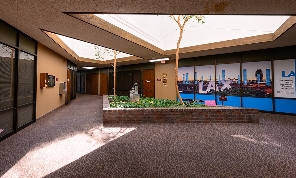 9100 S Sepulveda Blvd, Los Angeles, CA à louer - Photo intérieure - Image 3 de 14